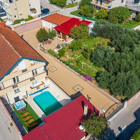 Villa Yespeace Zára